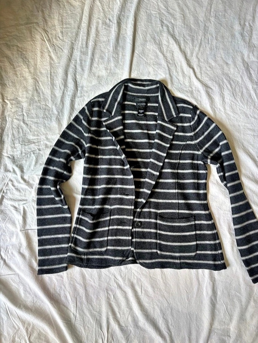Tahari Striped wool Blazer in Grey & White. Size large